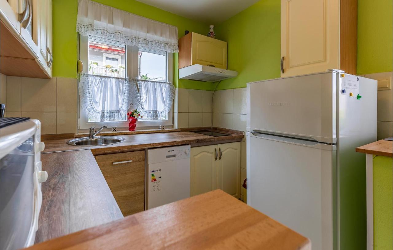 Nice Apartment In Premantura With Wifi Εξωτερικό φωτογραφία