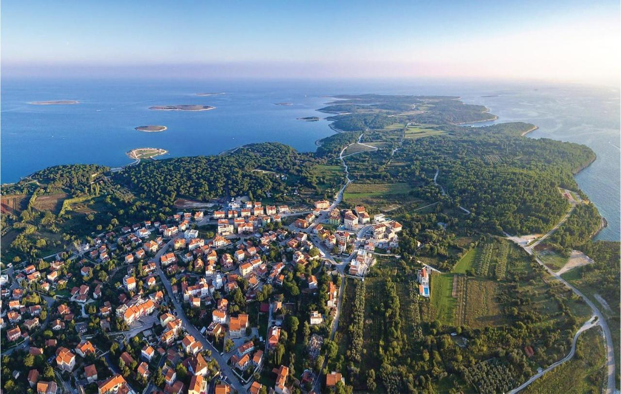 Nice Apartment In Premantura With Wifi Εξωτερικό φωτογραφία